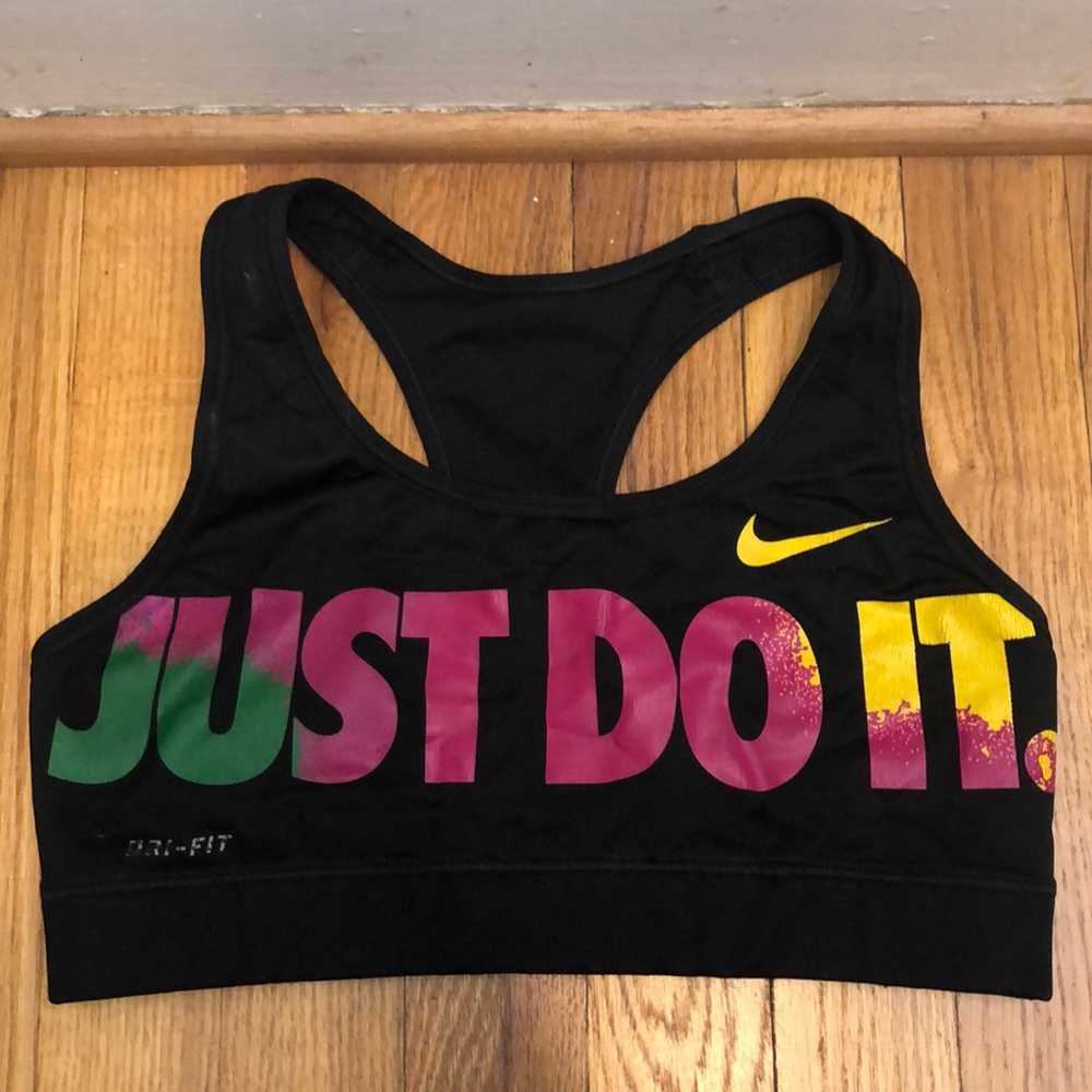Sports bra